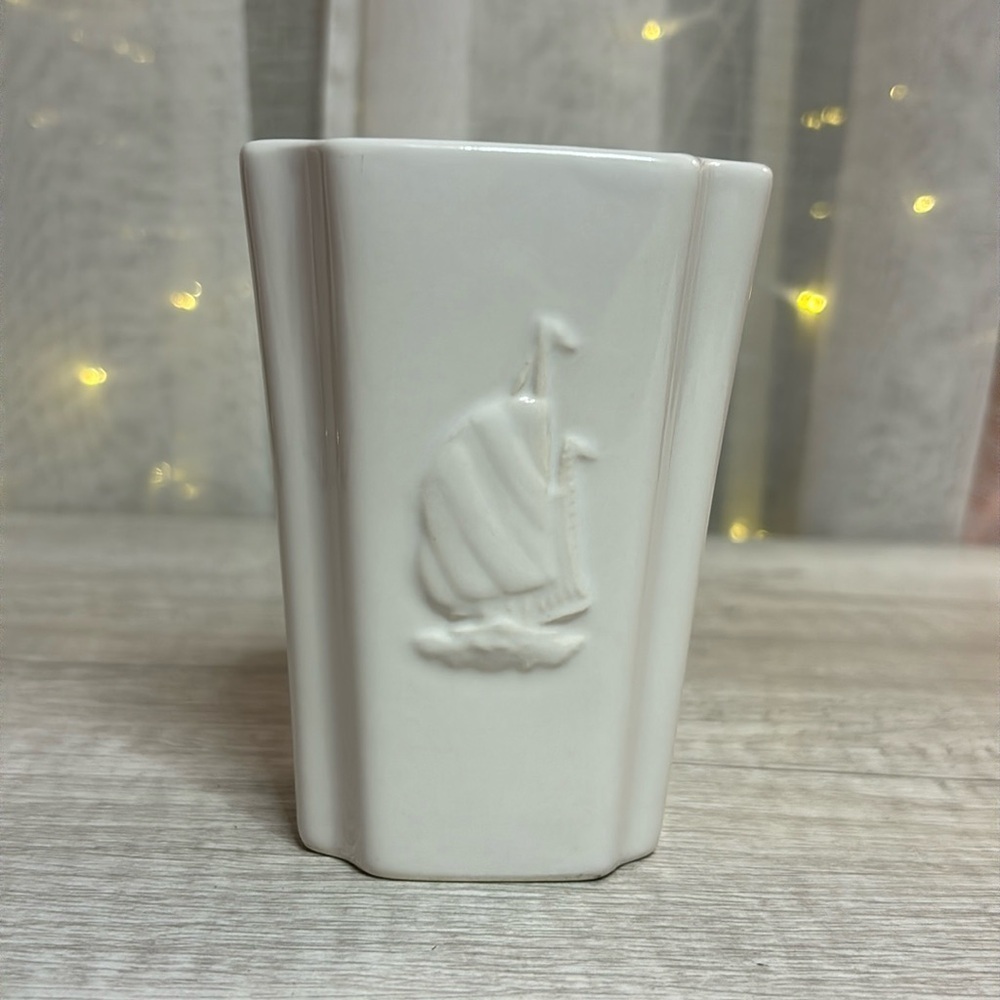 Nautica Toothbrush Holder